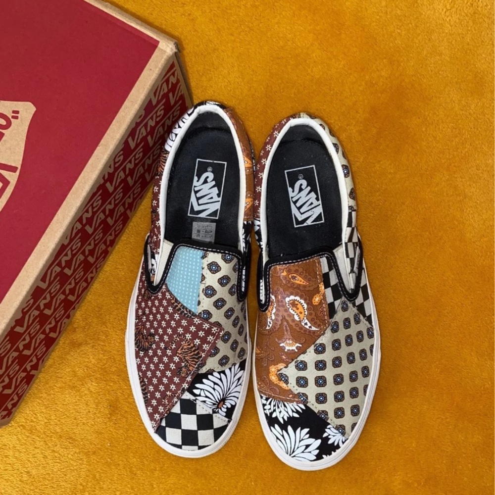 Tiger patchwork slip on vans